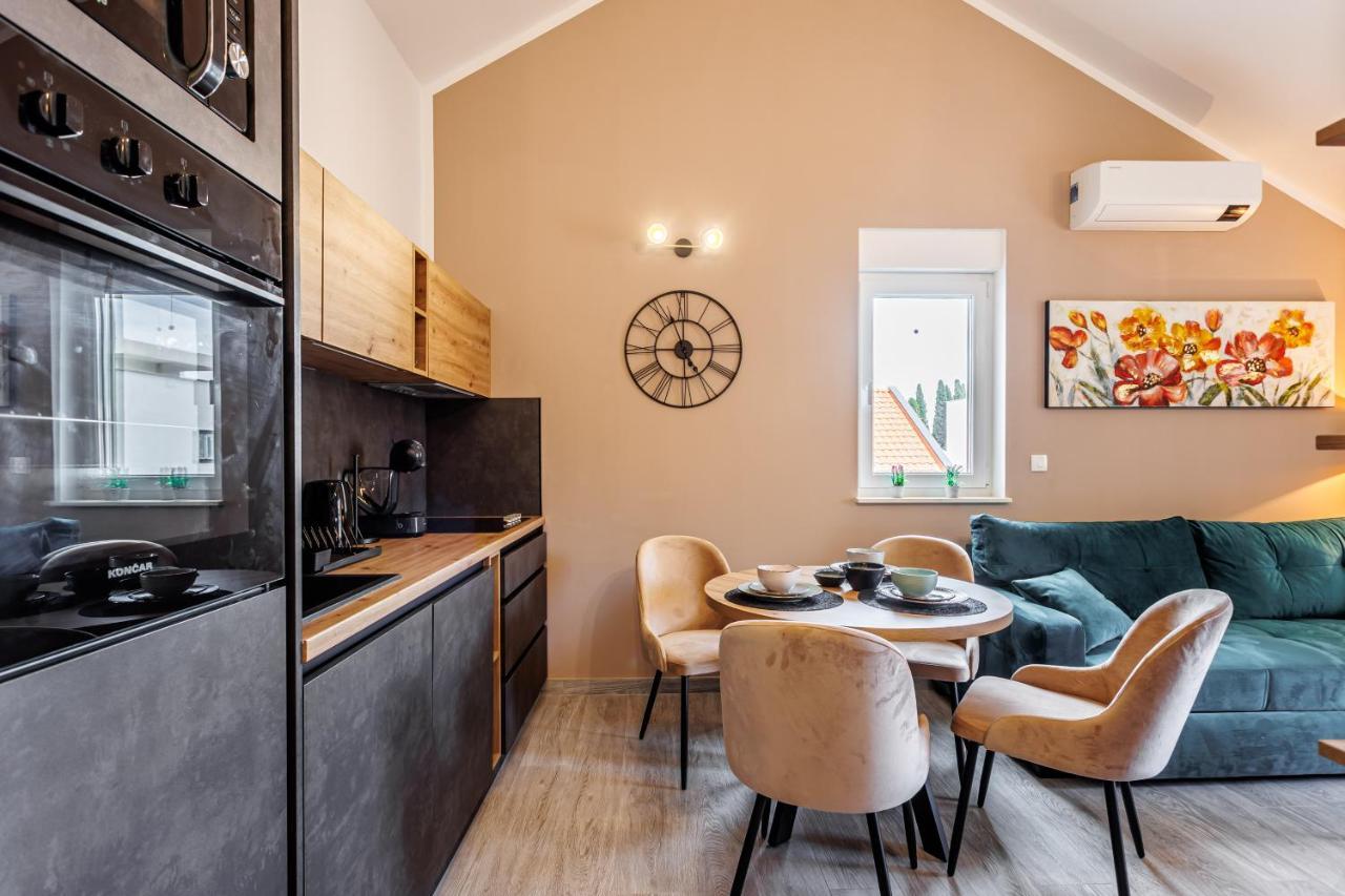 Tanita Apartment